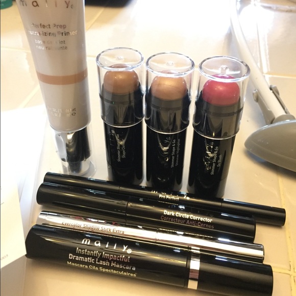 Mally Beauty - 9-Piece Youthful Luminosity Kit